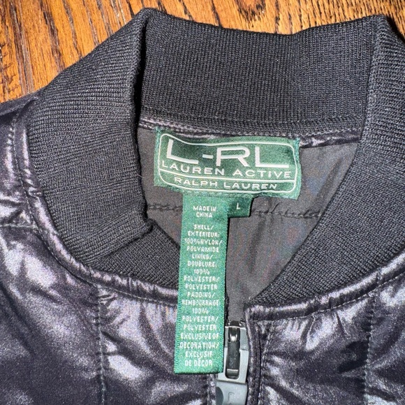 VTG Ralph Lauren Black Quilted Vest with Gold Crest Size Large - Picture 3 of 6